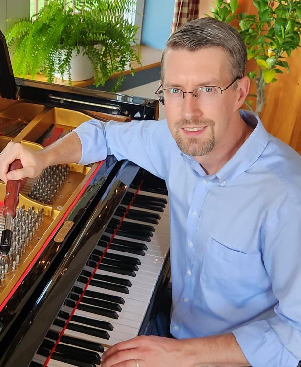 Ken Farrington RPT piano tuner technician